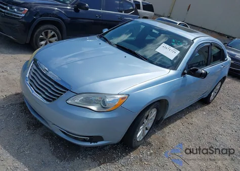 2014 Chrysler 200 Limited z USA, uszkodzony, nr VIN 1C3CCBCG3EN180386